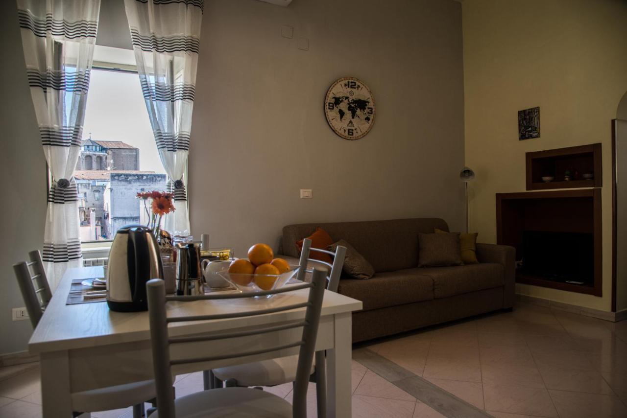 Castel Capuano Flat By Domusextra * Naples